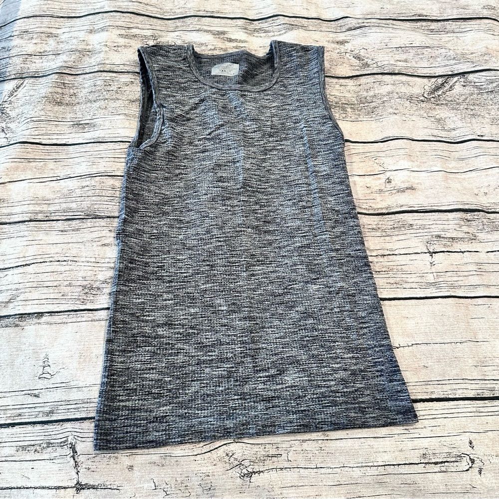 Athleta Gray Sleeveless Seamless Workout Top Size Small